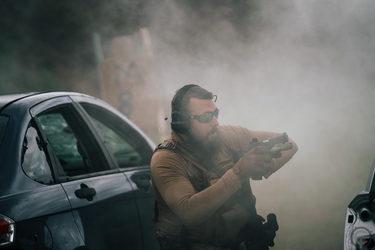 Shooter training around vehicles during a supervised defensive firearms course